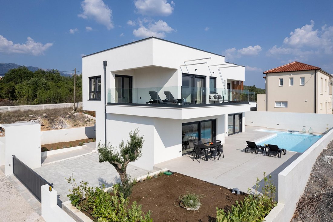 Villa in Maslenica, Zadar County, Croatia 4 - 14731261