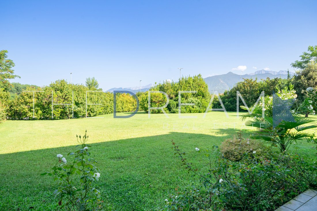 Villa in Center, Forte dei Marmi, Tuscany 3 - 14733404