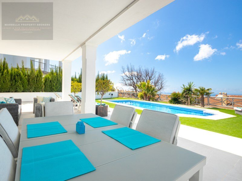 Semi Detached House 4 Bedrooms Sale Marbella In Marbella, Andalusia