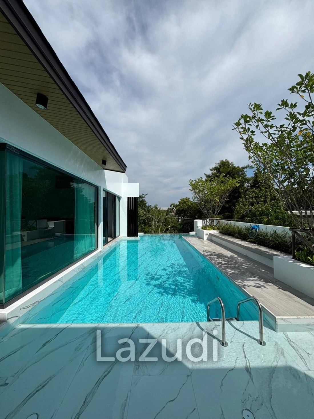 Villa in Rawai, Phuket, Thailand 1 - 14736901