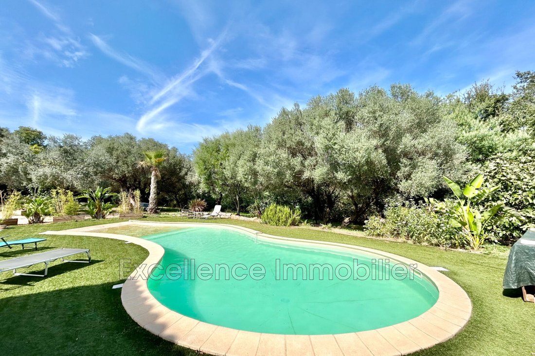 Villa in Le Plan-de-la-Tour, Provence-Alpes-Côte d'Azur, France 3 - 14734074