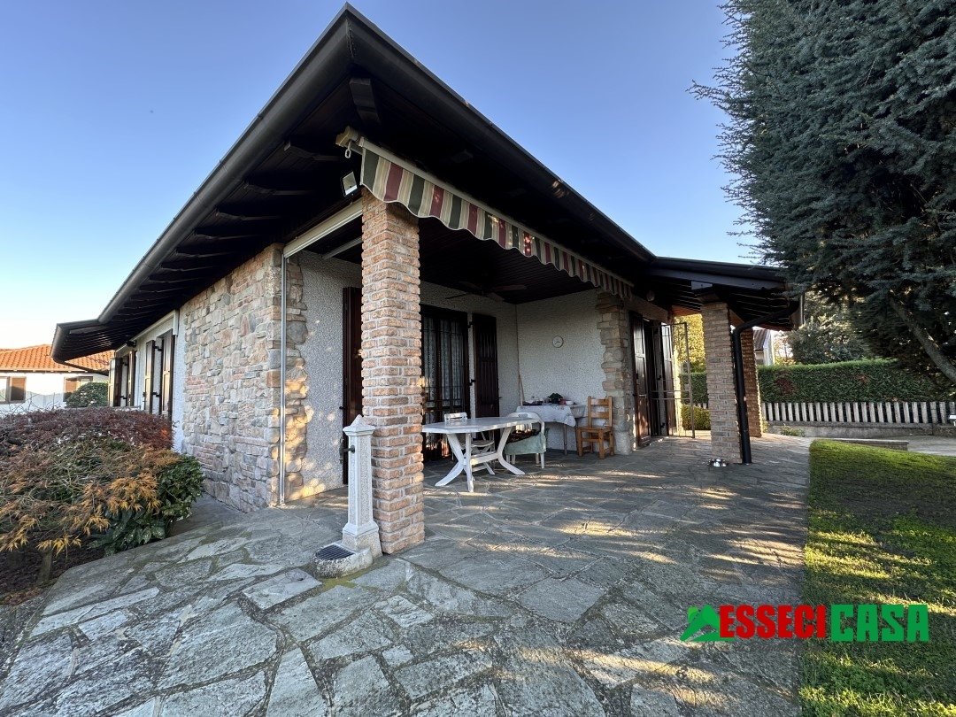 Villa in Casirate d'Adda, Lombardy, Italy 2 - 14736471
