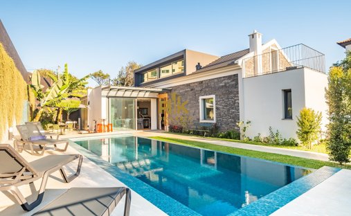 Villa in Santa Cruz, Autonome Region Madeira, Portugal 1