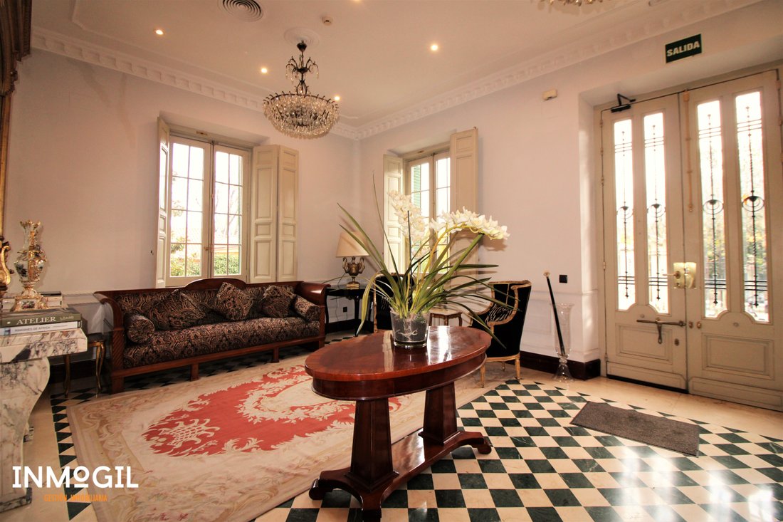 Villa in San Lorenzo de El Escorial, Community of Madrid, Spain 2 - 14738547