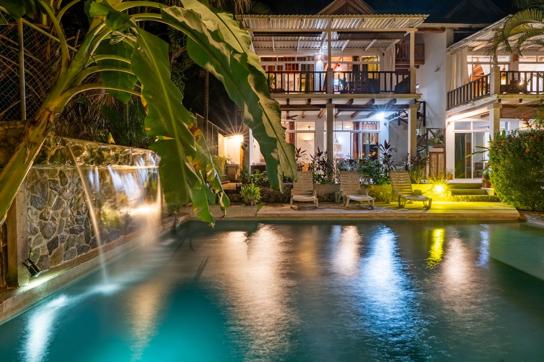 Villa in Santa Teresa Beach, Puntarenas Province, Costa Rica 1 - 14612464