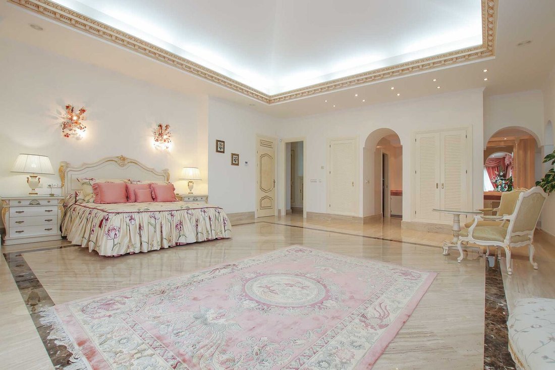 Villa in Marbella, Andalusia, Spain 4 - 14743072