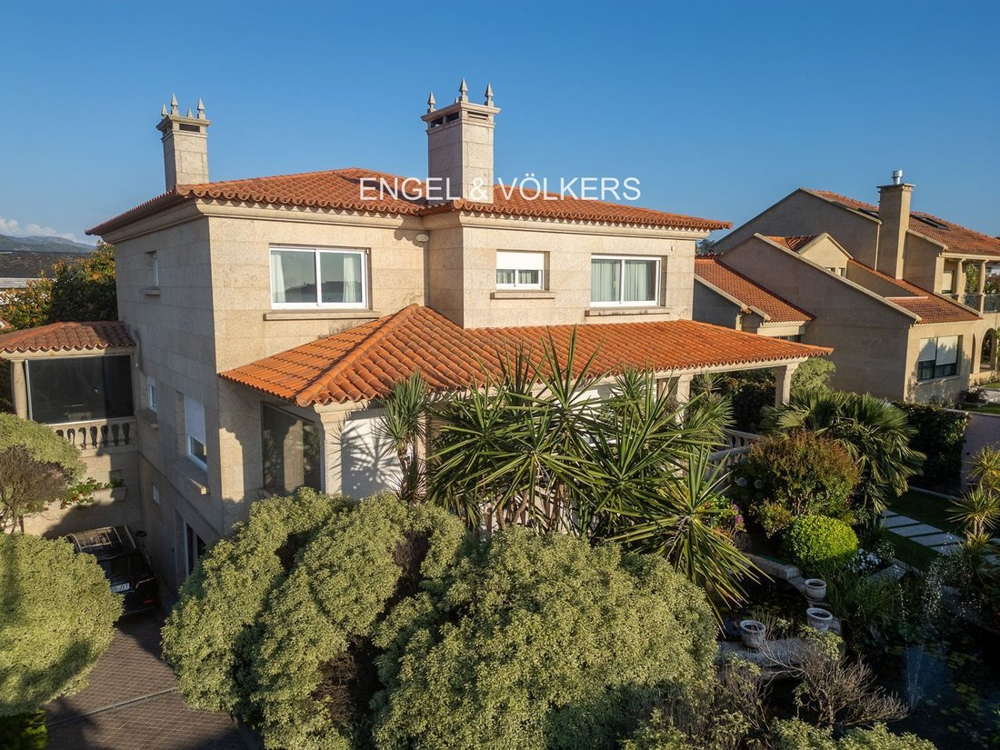 Villa in Nigran, Nigran, Spain 1 - 14743074