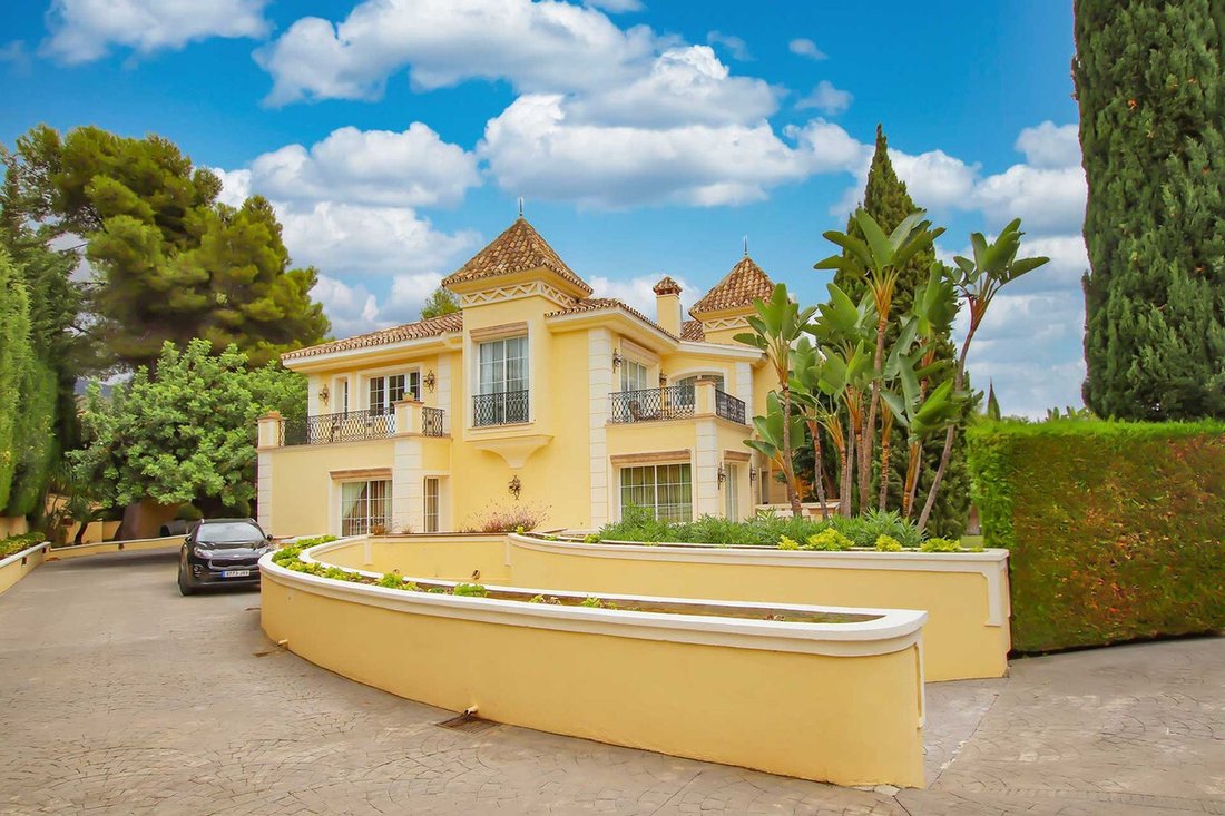 Villa in Marbella, Andalusia, Spain 2 - 14743072