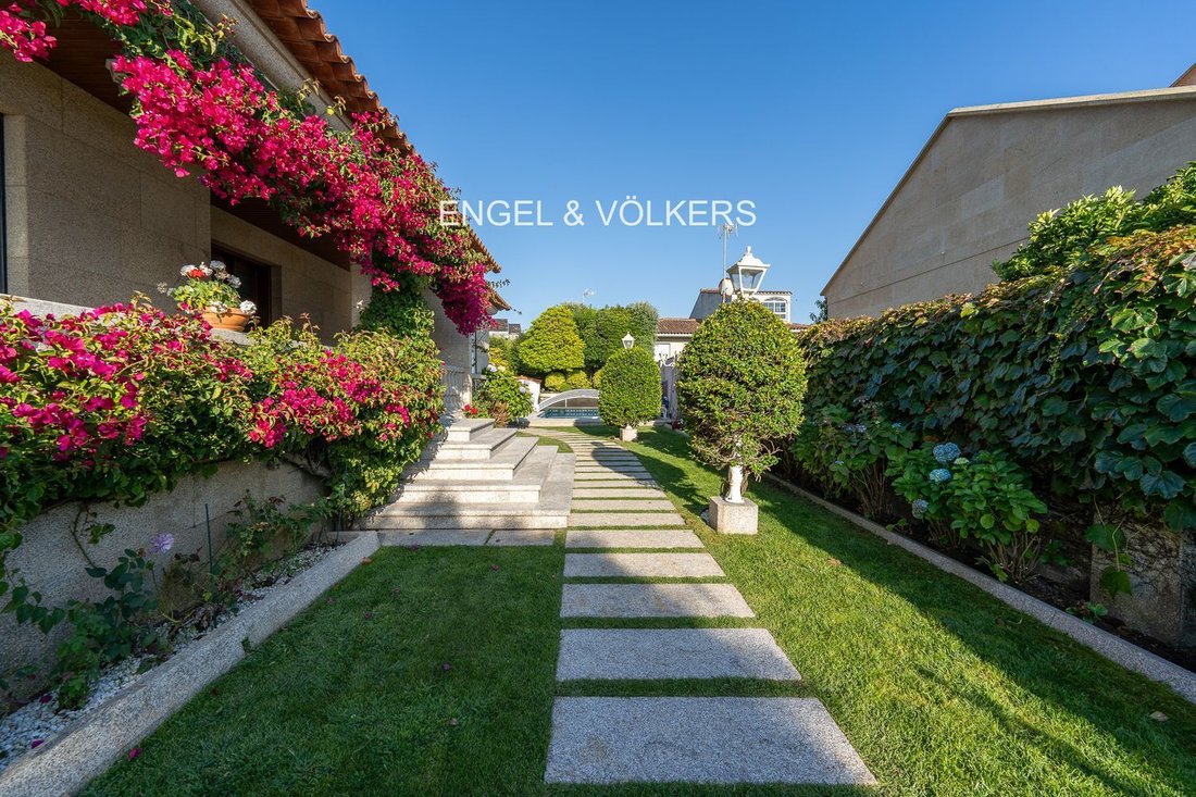 Villa in Nigran, Nigran, Spain 5 - 14743074