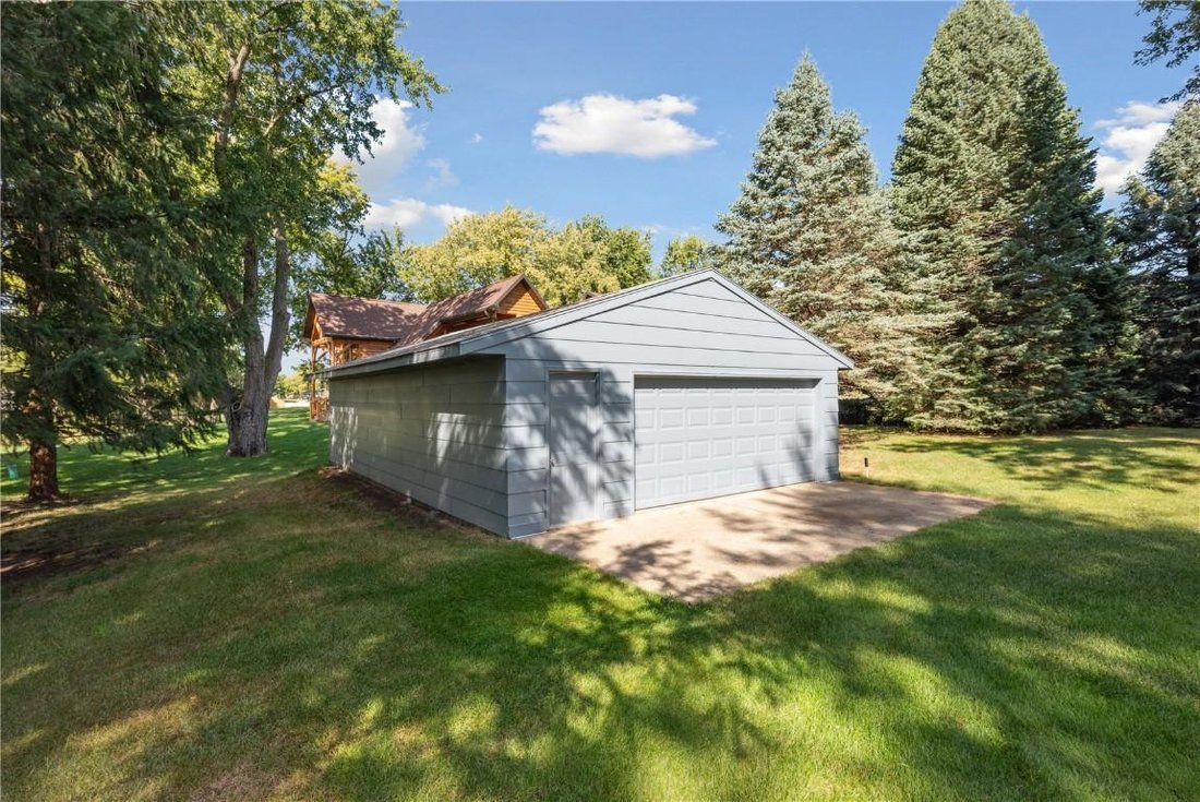4 Bedrooms Single Family Detached In Panora, Iowa, United States For