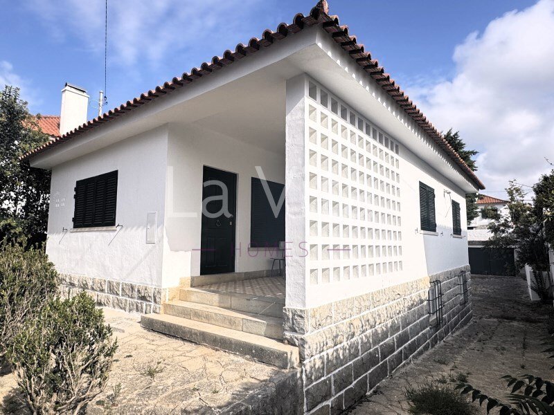 House 3+2 Center Of Cascais. In Cascais, Portugal For Sale (14743588)