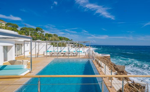 Villa in Antibes, Provence-Alpes-Côte d'Azur, France 1