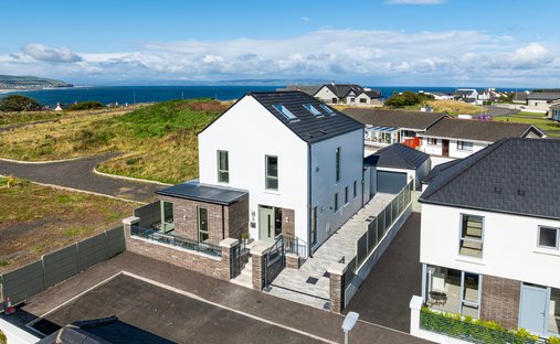 House in Portstewart, Causeway Coast and Glens District, Northern Ireland 1