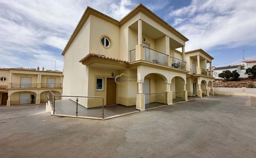 Villa in Guia, Algarve, Portugal 1