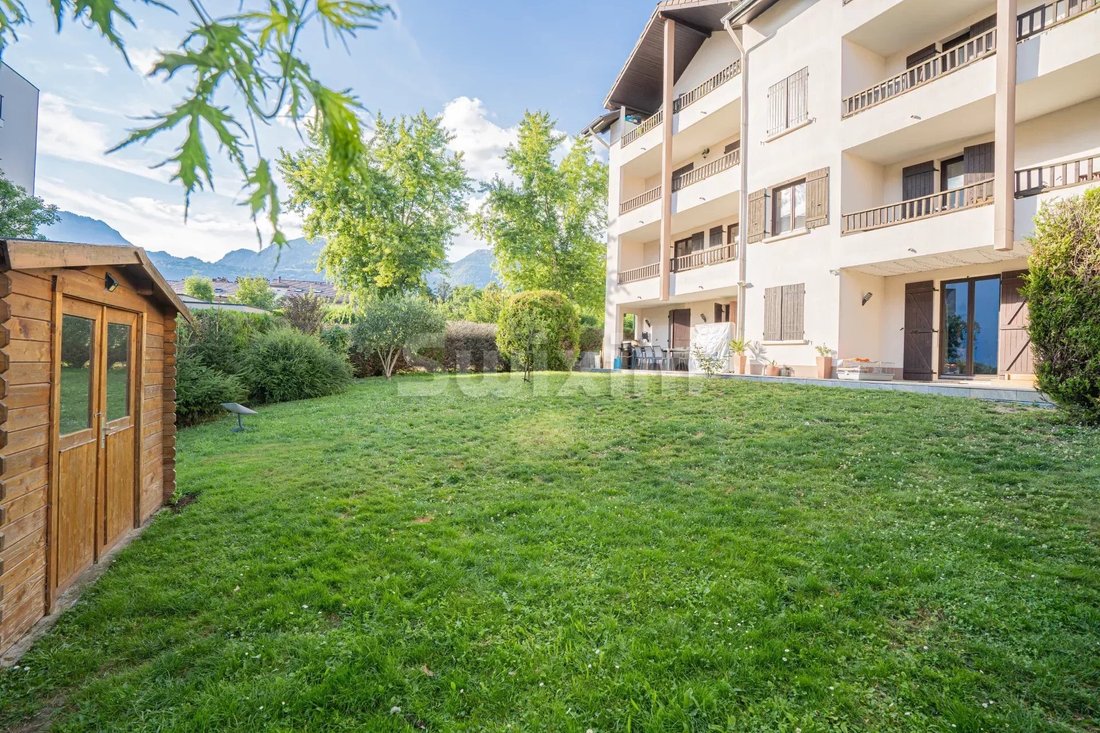 Gex Apartment In Gex, Auvergne Rhône Alpes, France For Sale (14742461)