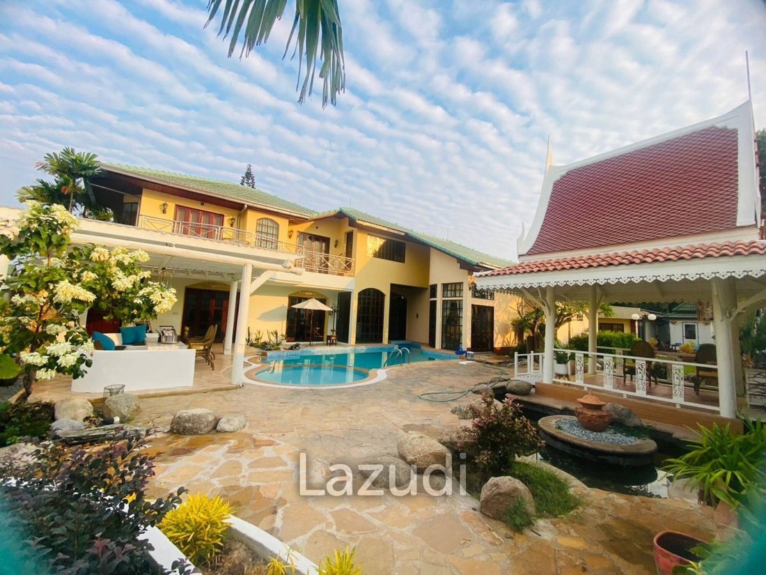 Villa in Pattaya City, Chon Buri, Thailand 1 - 14743875