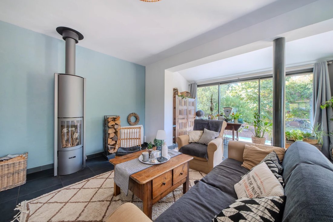 9 Room Villa, 230m² In Saint Clément De Rivière, Occitanie, France For Sale (14742250)