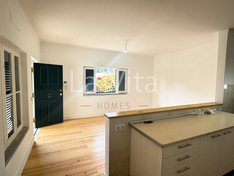 House 3+2 Center Of Cascais. In Cascais, Portugal For Sale (14743588)