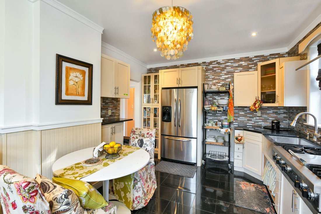 28 Leroy Place, Ridgewood, Nj 07450 In Ridgewood, New Jersey, United