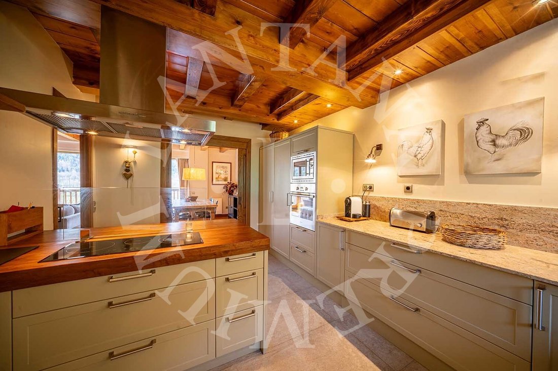 House With Stunning Views In Unha In Lleida, Catalonia, Spain For Sale