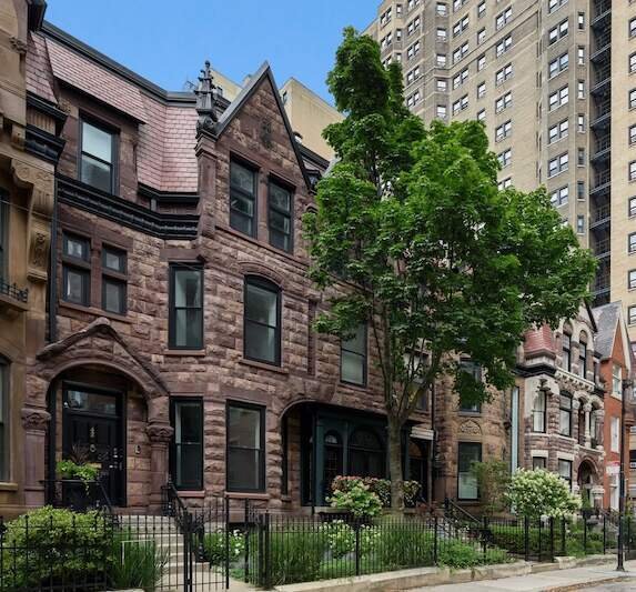 Historic Brownstone In The Heart Of The In Chicago, Illinois, United