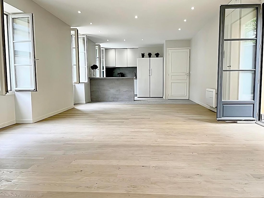 Emplacement D'exception, Aux Portes Du In Versailles, île De France, France For Sale (14749473)