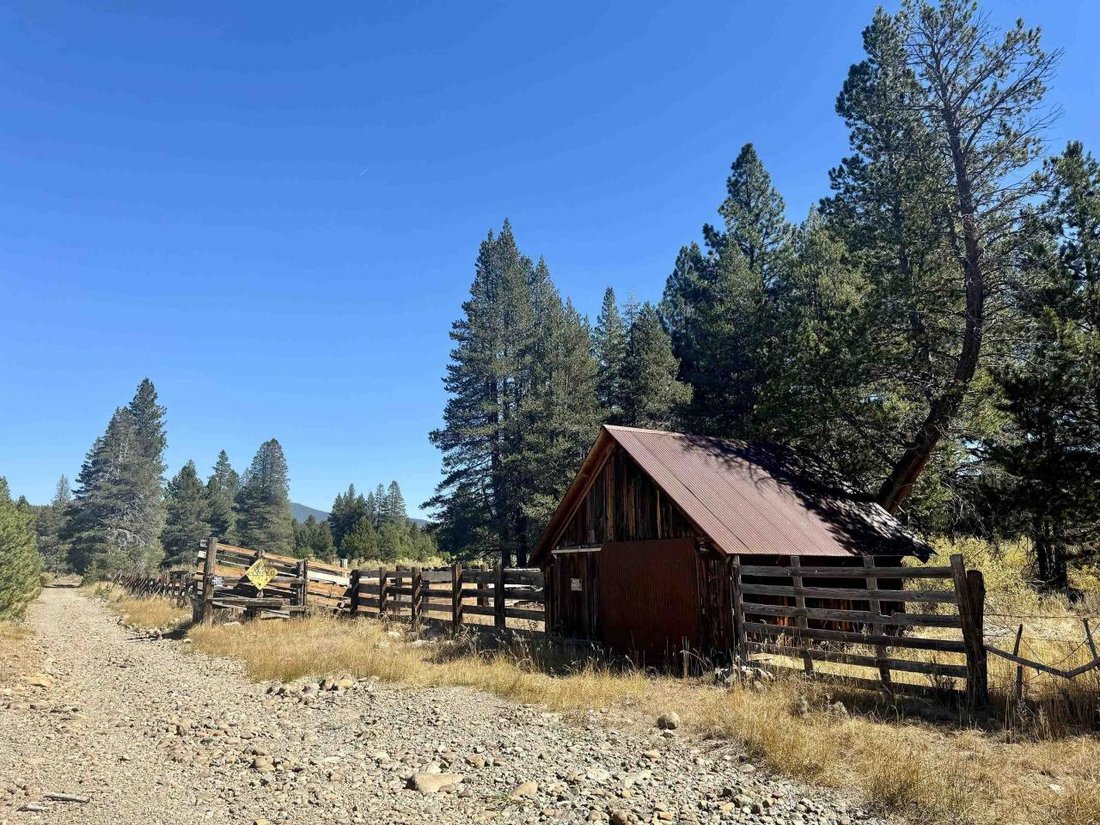 A Remarkable 450 Acre Property In Sierraville, California, United