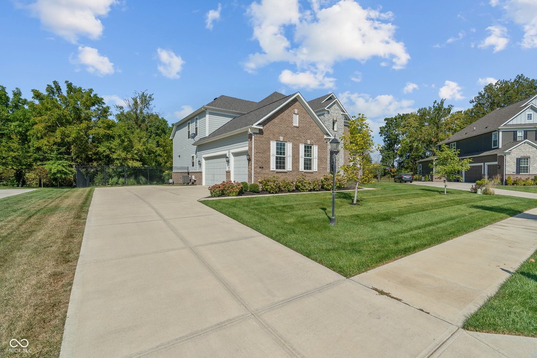Elegant West Carmel Home In Exclusive In Carmel, Indiana, United States