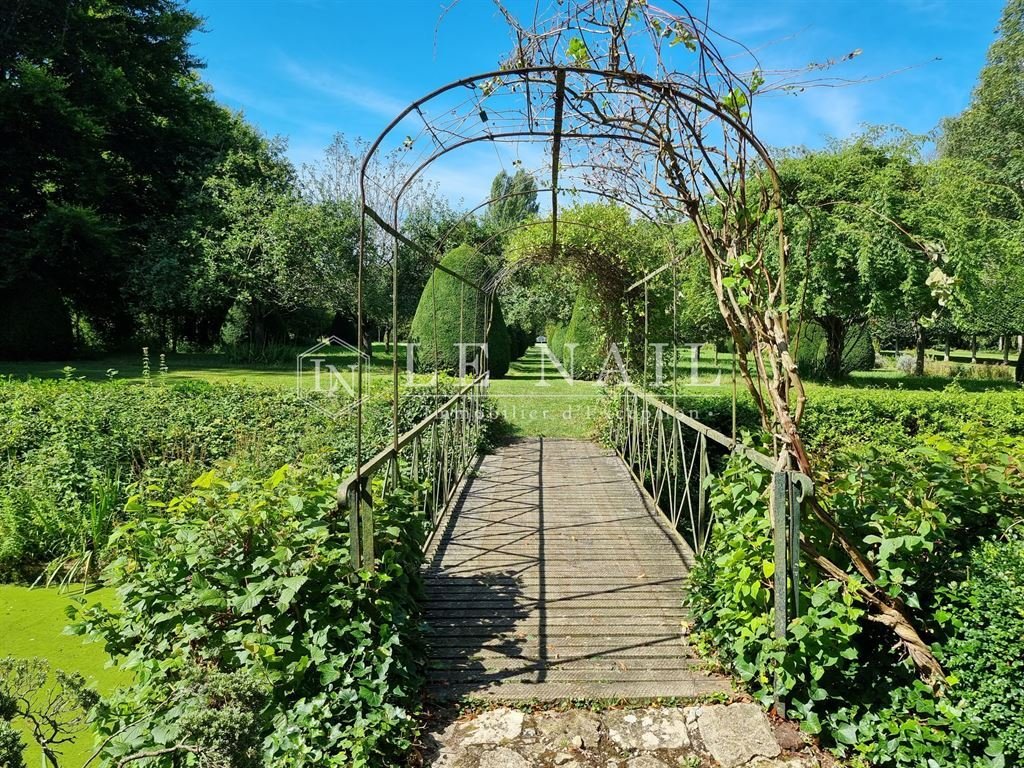 15th C. Norman Manor, Historic In Saint Pierre En Auge, Normandy