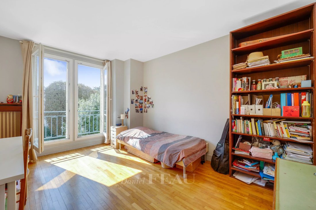 Versailles Rive Droite A 5 Bed Family Apartment In Versailles, France