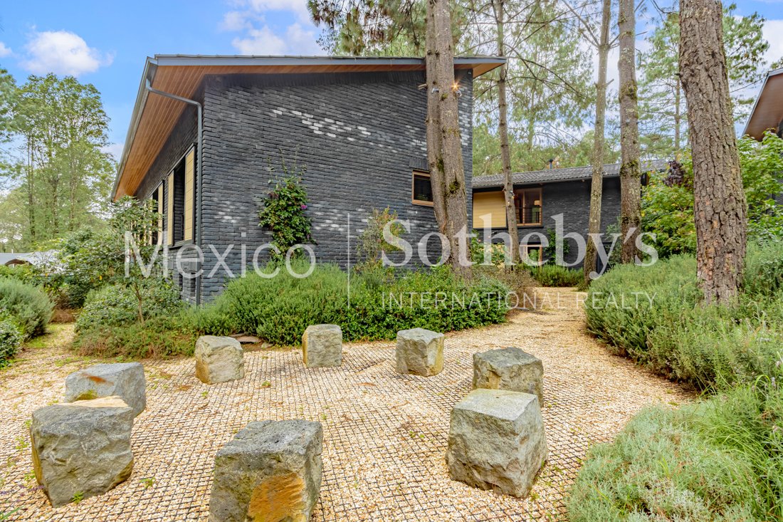 House in Valle de Bravo, State of Mexico, Mexico 3 - 14745040