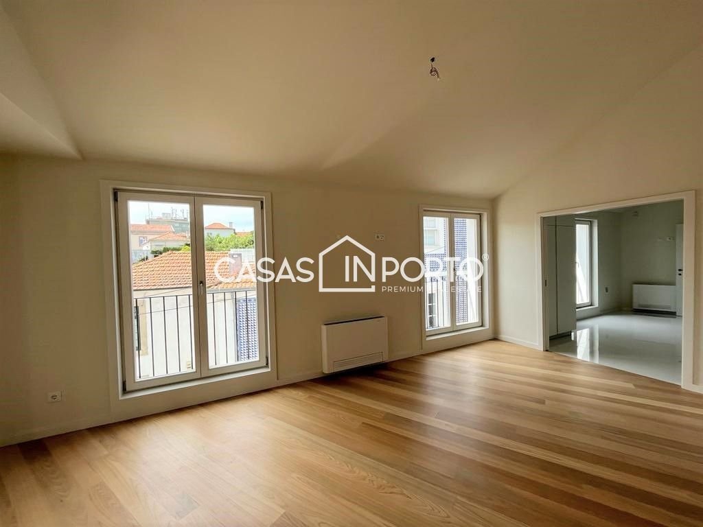 Apartment in Cedofeita, Santo Ildefonso, Se, Miragaia, Sao Nicolau e Vitoria, Porto District, Portugal 3 - 14746128