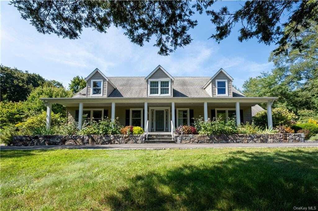 One Of A Kind Property In A Fantastic In Cold Spring, New York, United