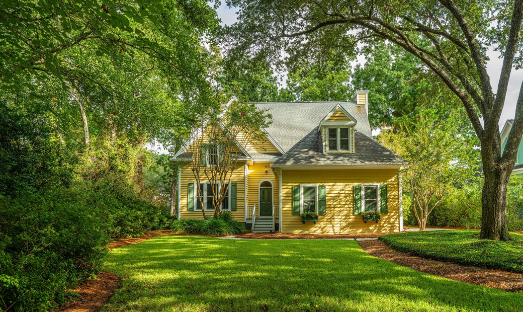 Classic Coastal Home On In Mount Pleasant, South Carolina, United