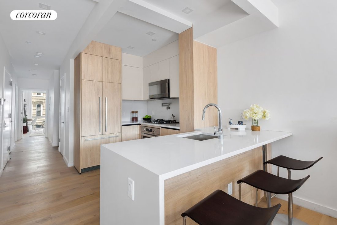 68 Eldert Street 2 L, Brooklyn, Ny 11207 In New York, New York, United
