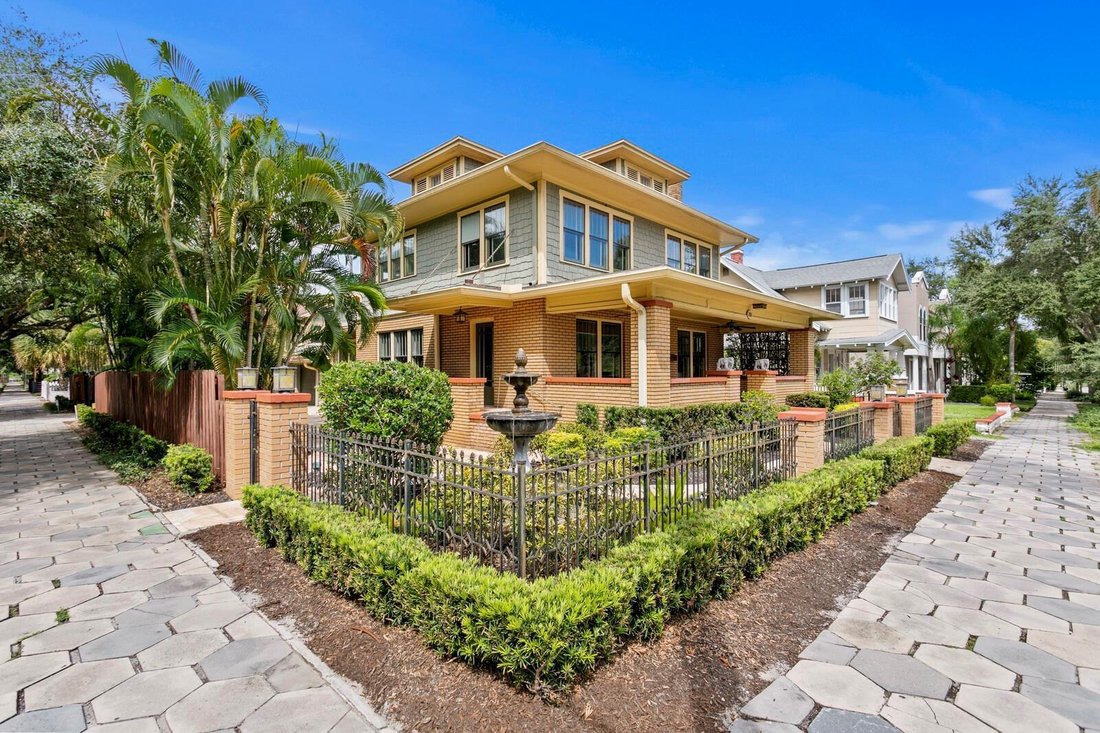 Beautifully Preserved 1920s In St. Petersburg, Florida, United States