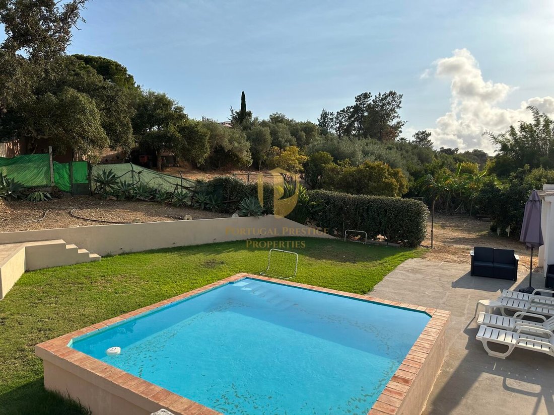 Magnificent Country House T7 Inserted In A Plot Of Land In Luz, Faro