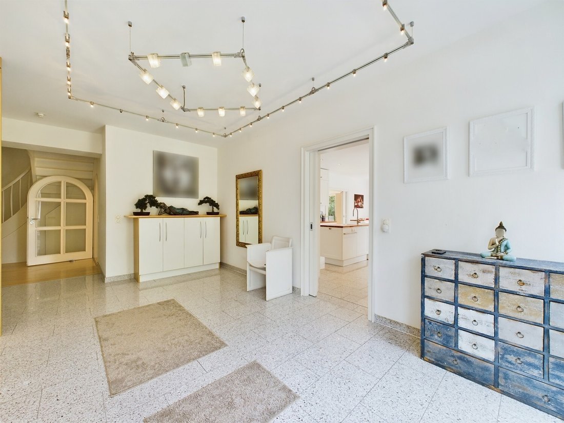 Impressive Property From 1954 In Mainz, Rhineland Palatinate, Germany For Sale (14747788)