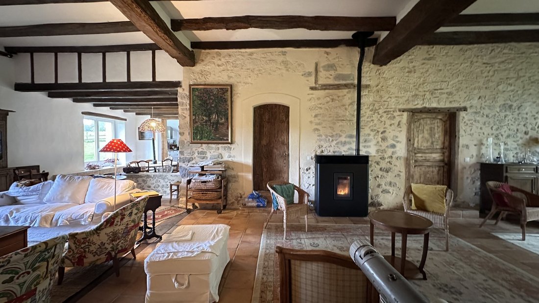 Superbe Ferme De Type T9 De 330 M2 Dont Une In Dax, Nouvelle Aquitaine