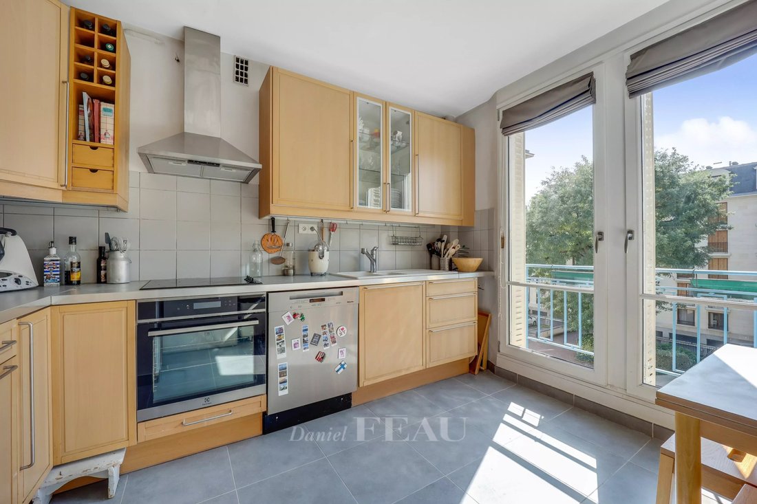 Versailles Rive Droite A 5 Bed Family Apartment In Versailles, France