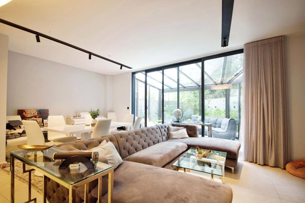 House in Golders Green, Barnet, England 4 - 14747627