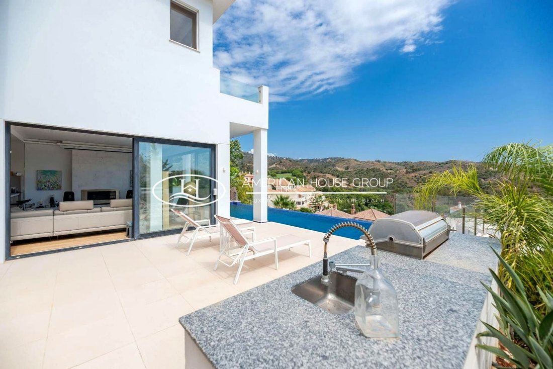 Chalet in Marbella, Andalusia, Spain 4 - 14743906