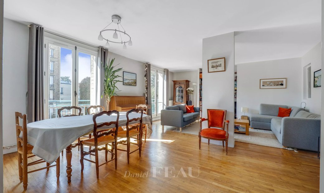 Versailles Rive Droite A 5 Bed Family Apartment In Versailles, France