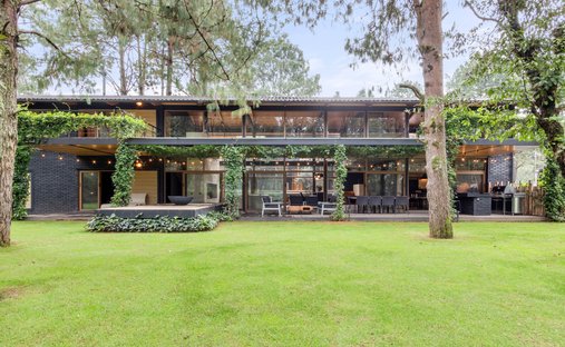 House in Valle de Bravo, State of Mexico, Mexico 1