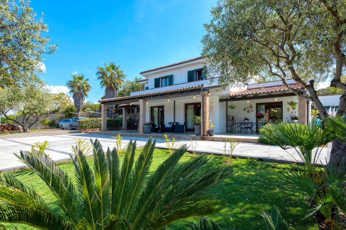 Villa en Alguer, Cerdeña, Italia 1 - 14753119