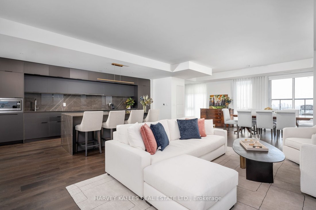 Unique And Stylish Space In St Clair Village In Toronto, Ontario