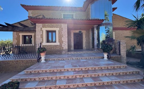 Finca in Los Montesinos, Valencian Community, Spain 1
