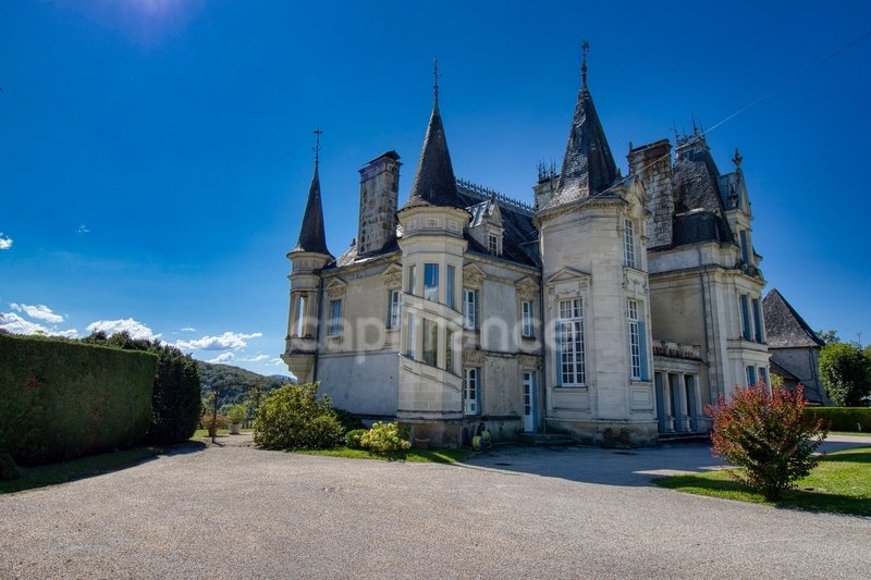 Château des Rêves Éternels: A Neo-Renaissance Masterpiece in Auvergne’s Emerald Heart