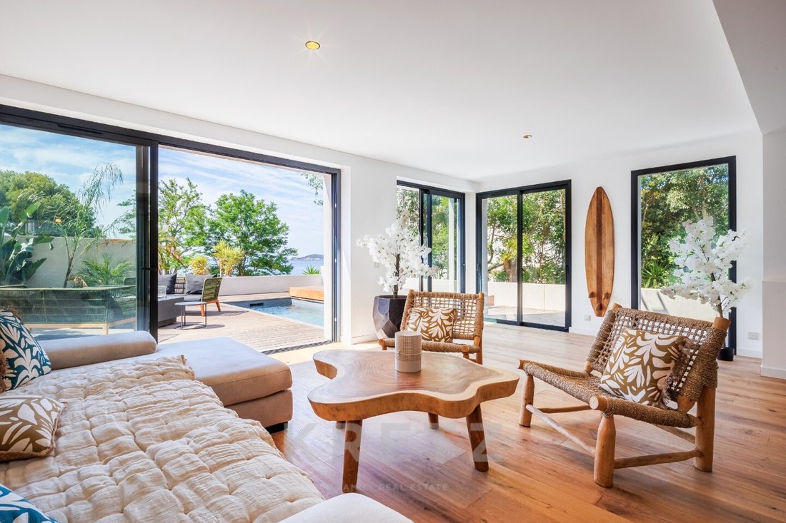 Frontline Property In La In La Ciotat, Provence Alpes Côte D'azur