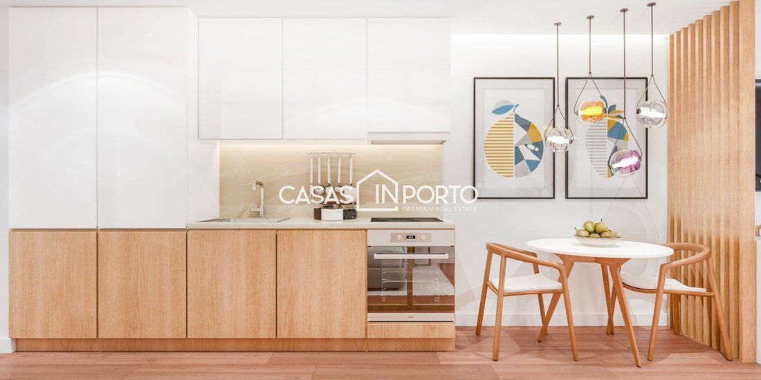 Apartment in Cedofeita, Santo Ildefonso, Se, Miragaia, Sao Nicolau e Vitoria, Porto District, Portugal 1 - 14750706